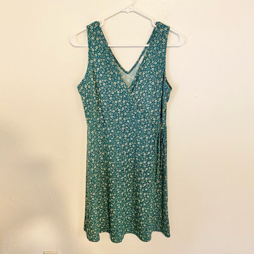 Kaileigh Women’s Daisy Flora Print Faux Wrap Dress Size Medium Like New